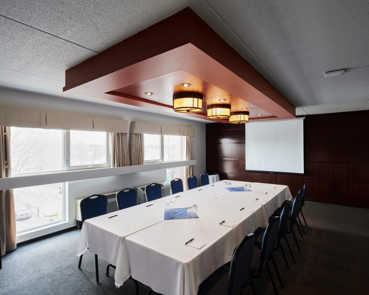 Norwood Hotel Winnipeg Exterior photo